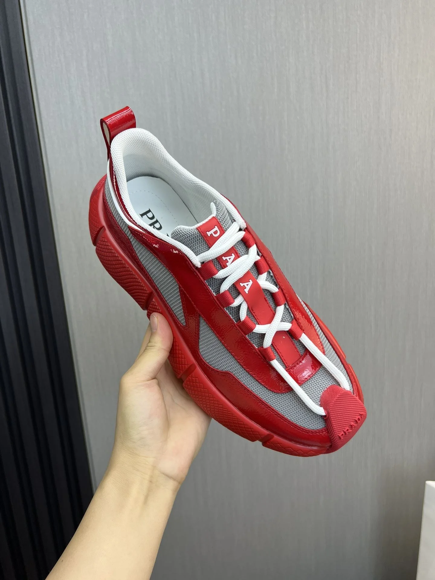 ComfortFit Prada Low Shoes 34157
