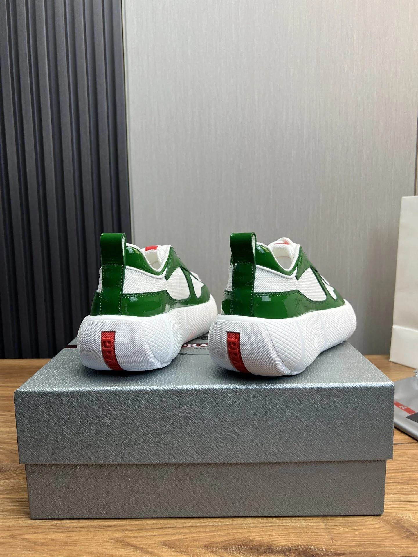 Bold Prada Low Shoes 34155