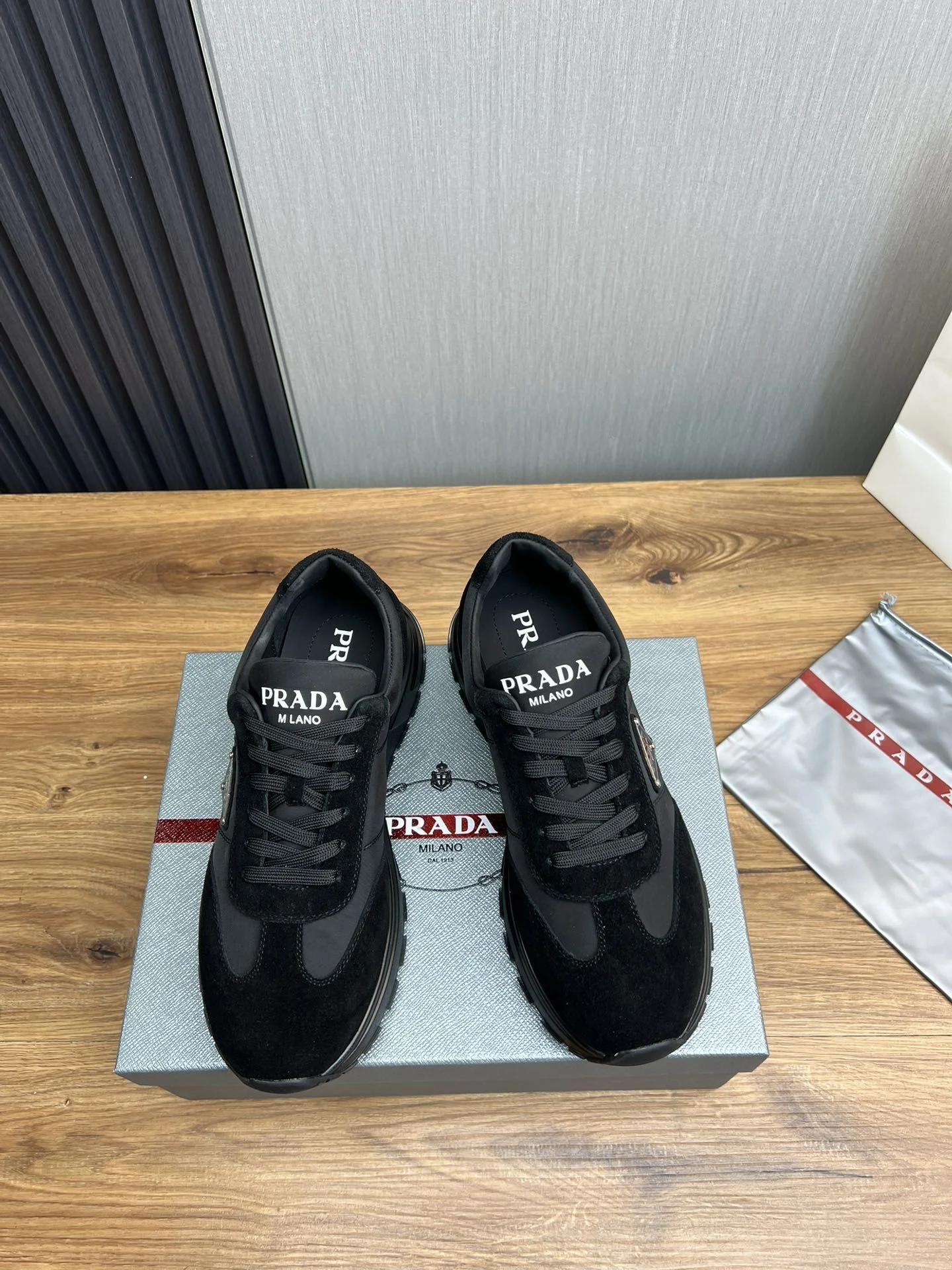 Prada Low Shoes Bright 34152
