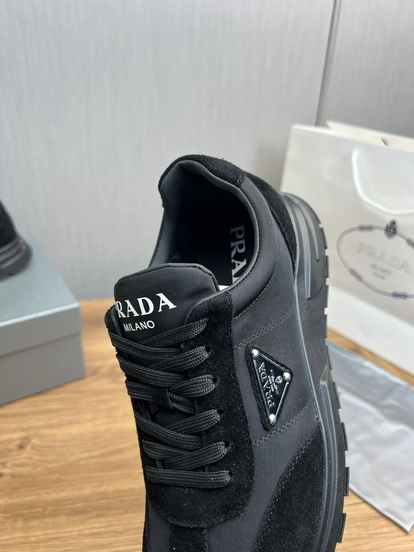 Prada Low Shoes Bright 34152