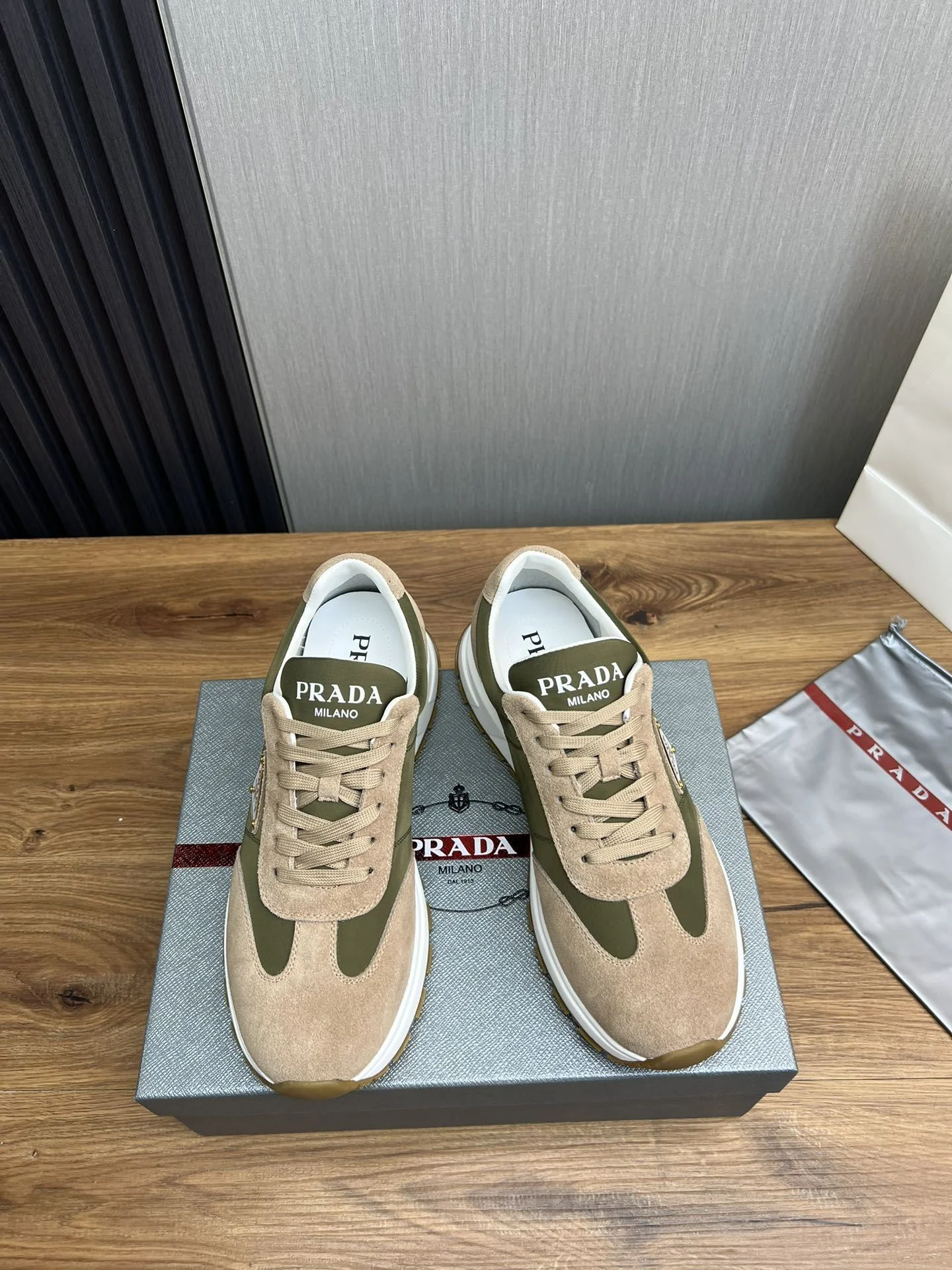 Prada Low Shoes UrbanStyle 34149