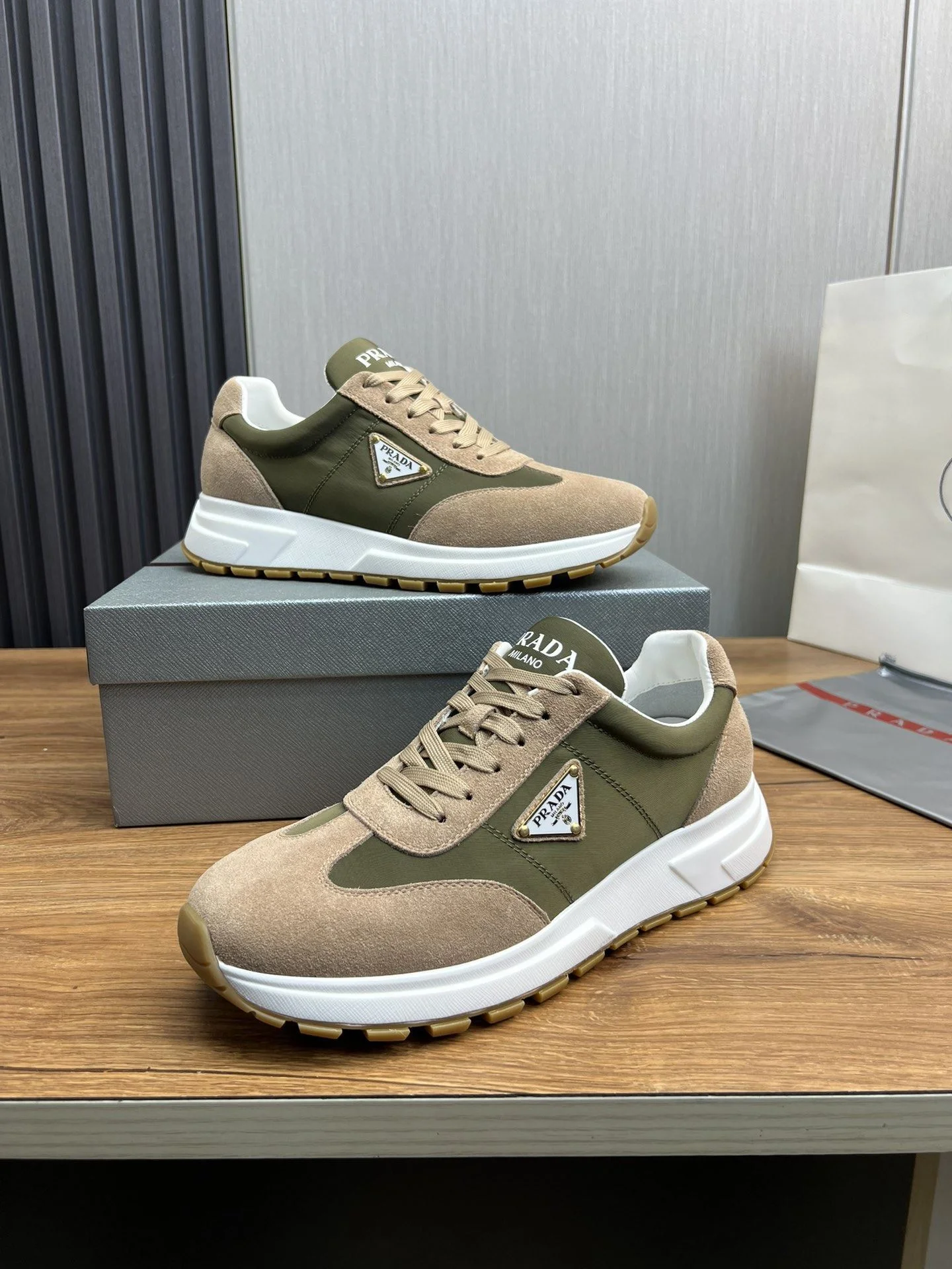 Prada Low Shoes UrbanStyle 34149