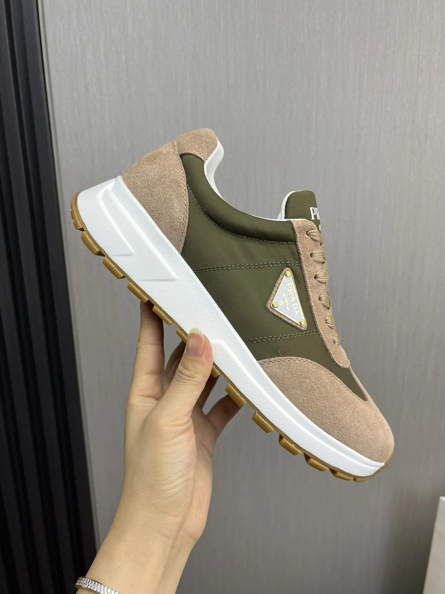 Prada Low Shoes UrbanStyle 34149