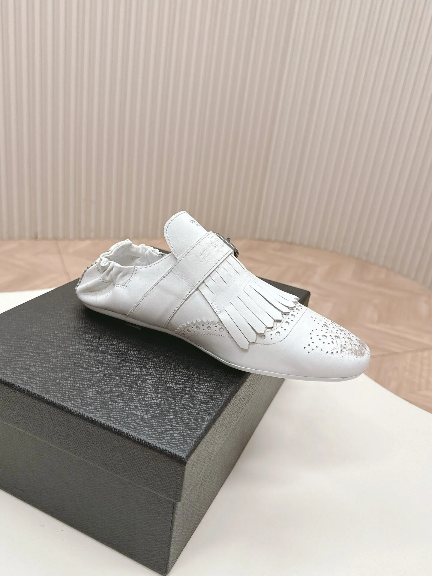 Prada Low Shoes TravelReady 34143