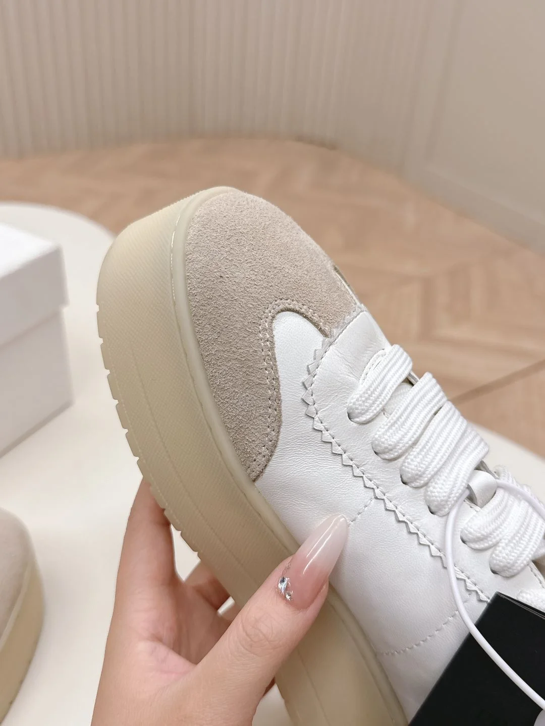 UrbanChic Prada Low Shoes 34140