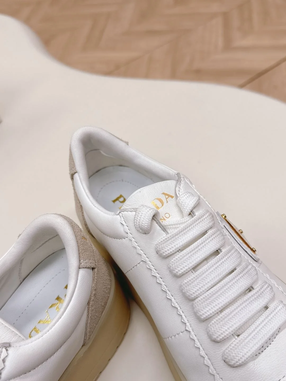 UrbanChic Prada Low Shoes 34140
