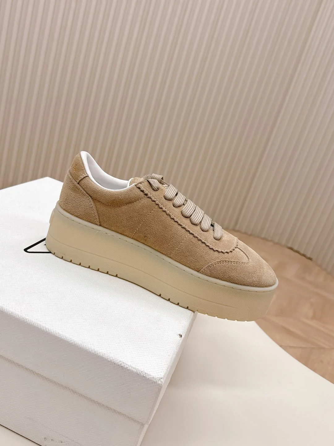 Prada Low Shoes Affordable 34136