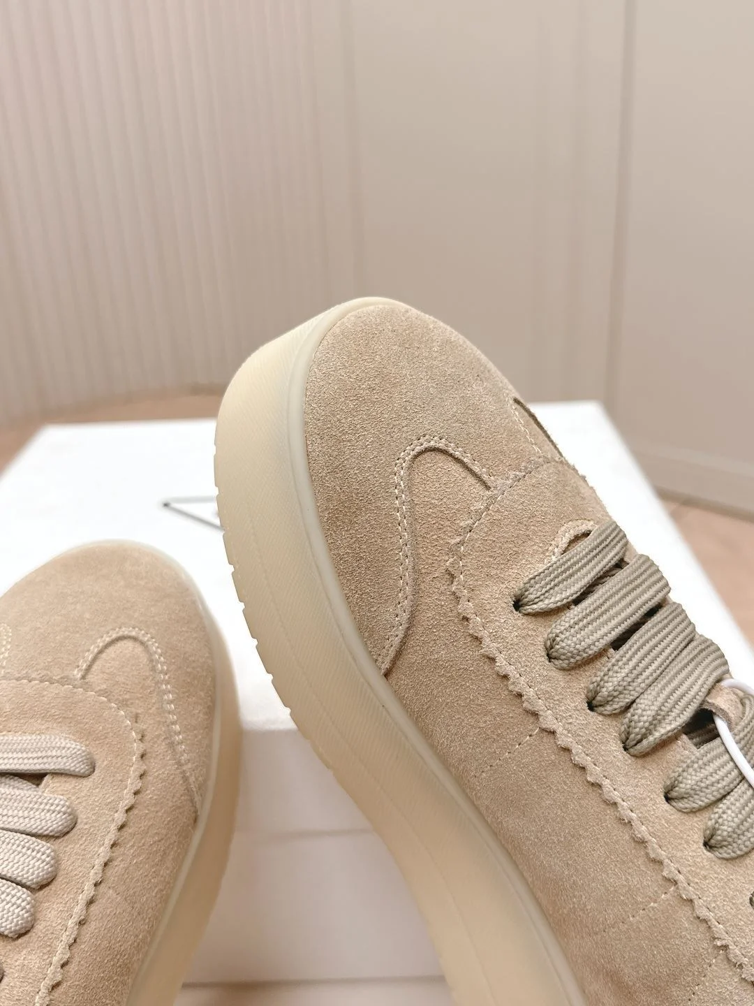 Prada Low Shoes Affordable 34136