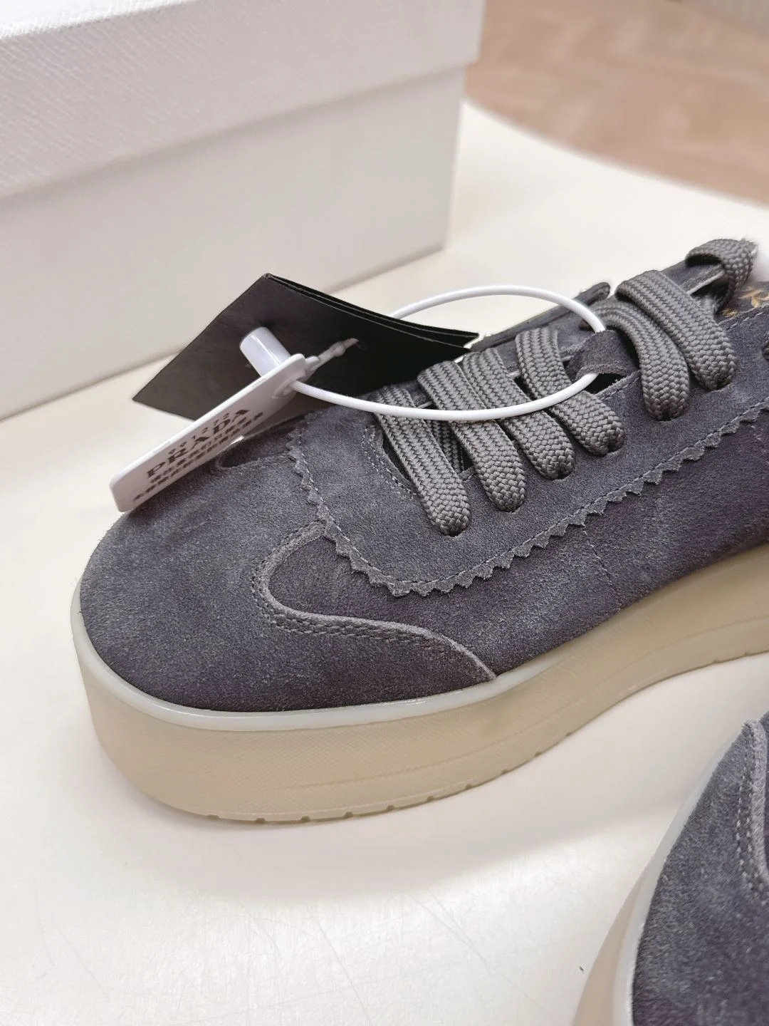 HighQuality Prada Low Shoes 34135