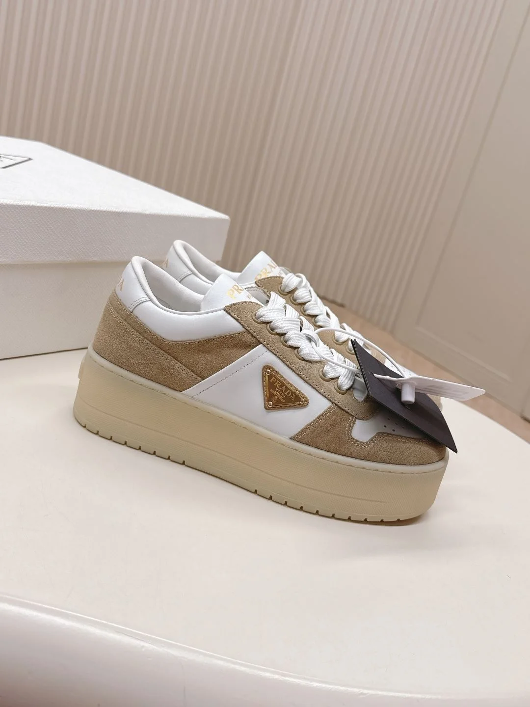 Prada Low Shoes Snug 34130