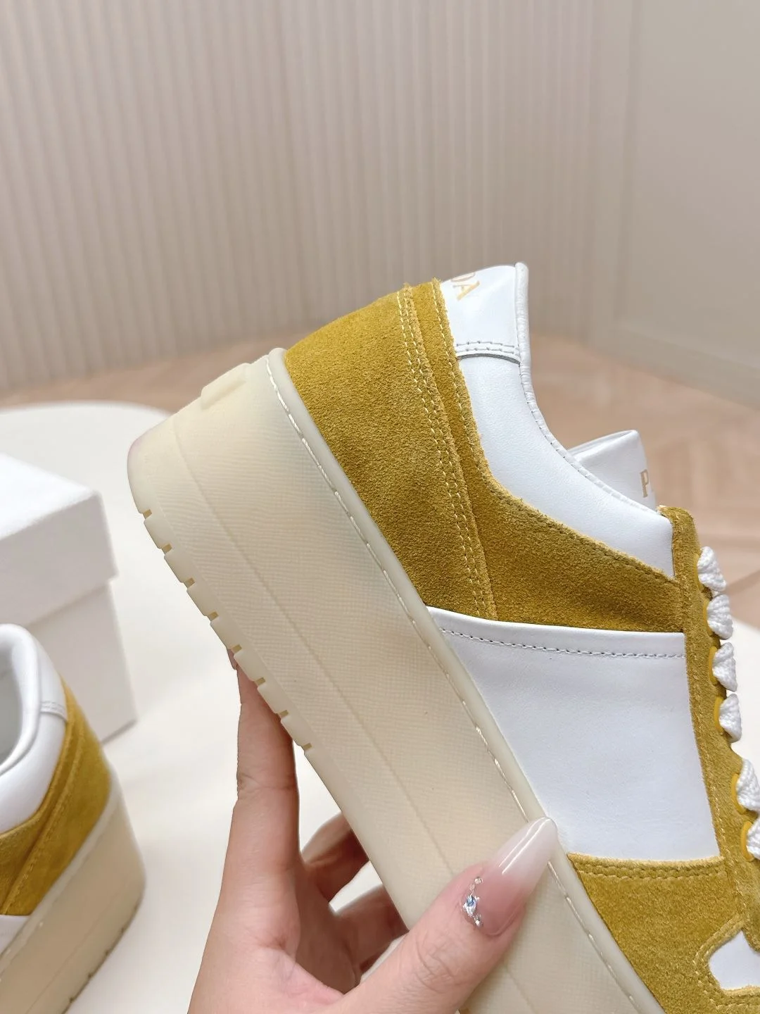 ComfortFit Prada Low Shoes 34116