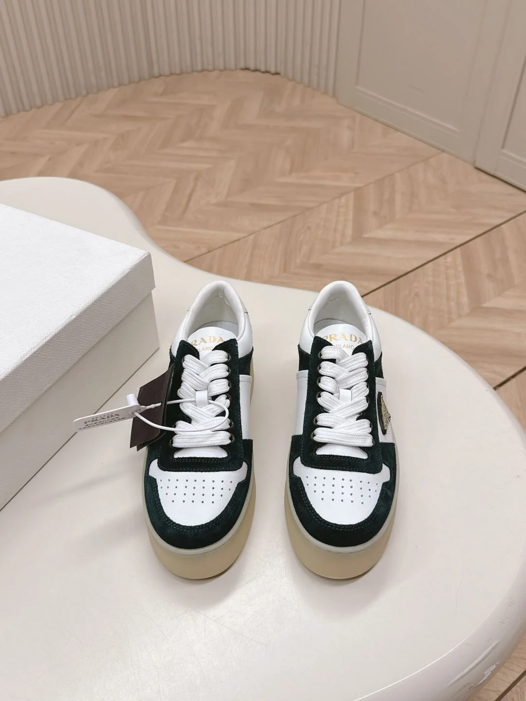 Prada Low Shoes Breathable 34125