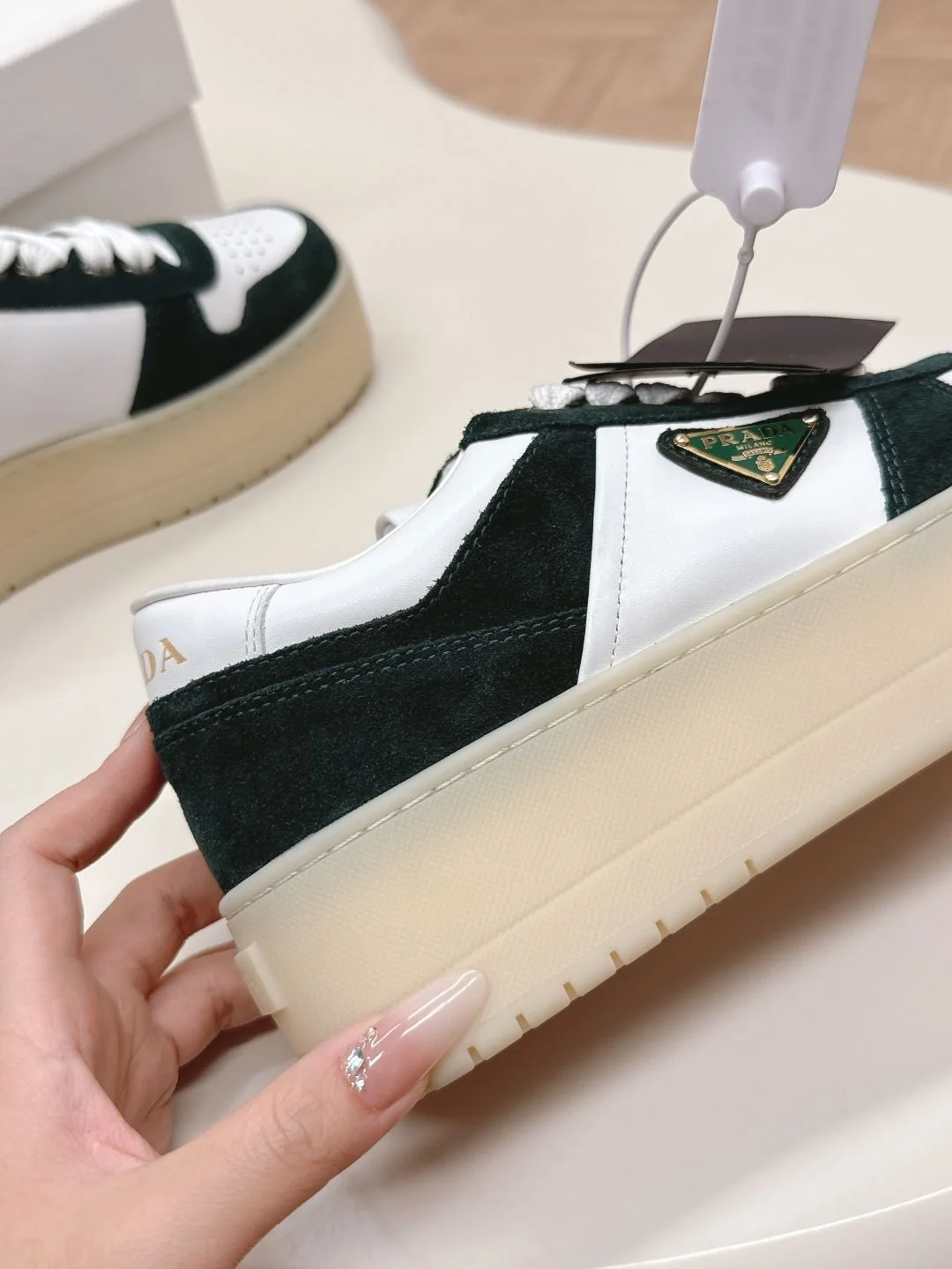 Prada Low Shoes Breathable 34125