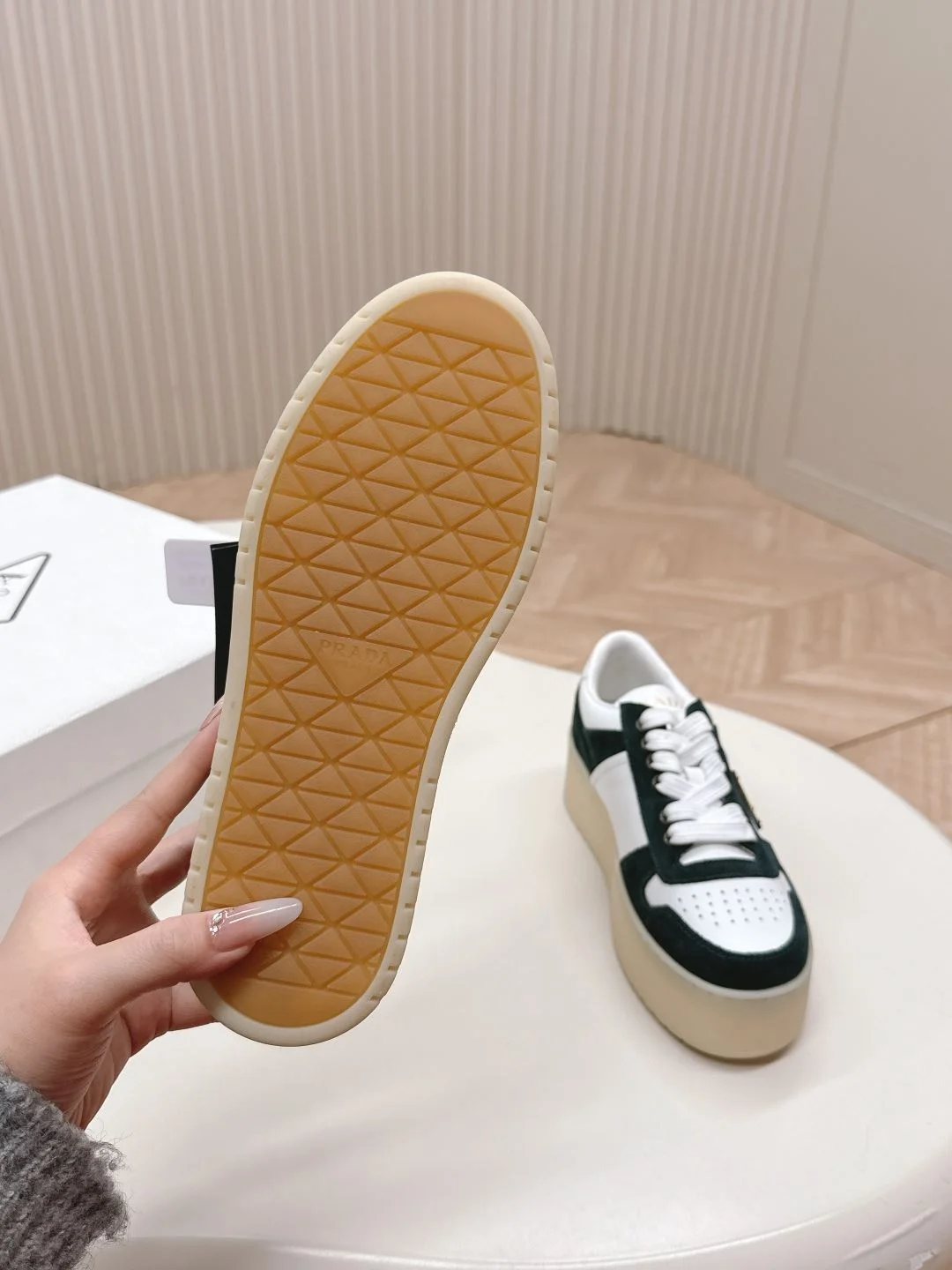 Prada Low Shoes Breathable 34125