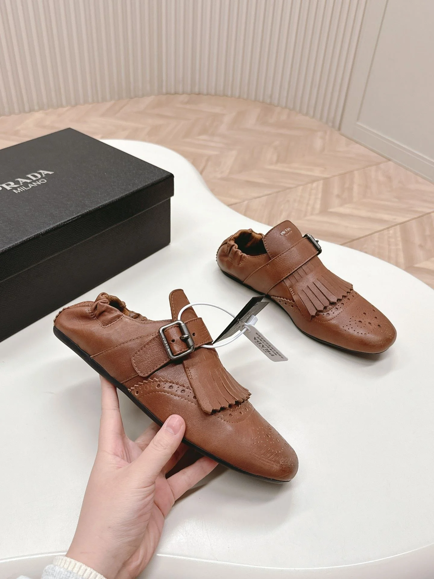 Prada Low Shoes Classic 34127