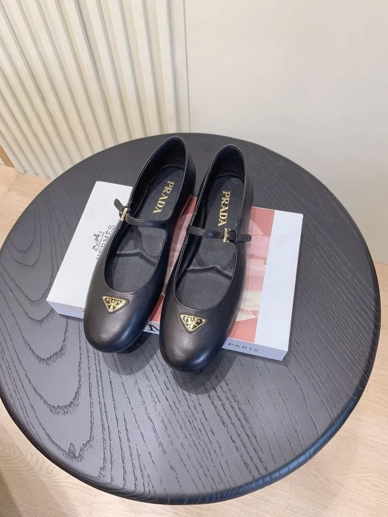 SoftTouch Prada Low Shoes 34128