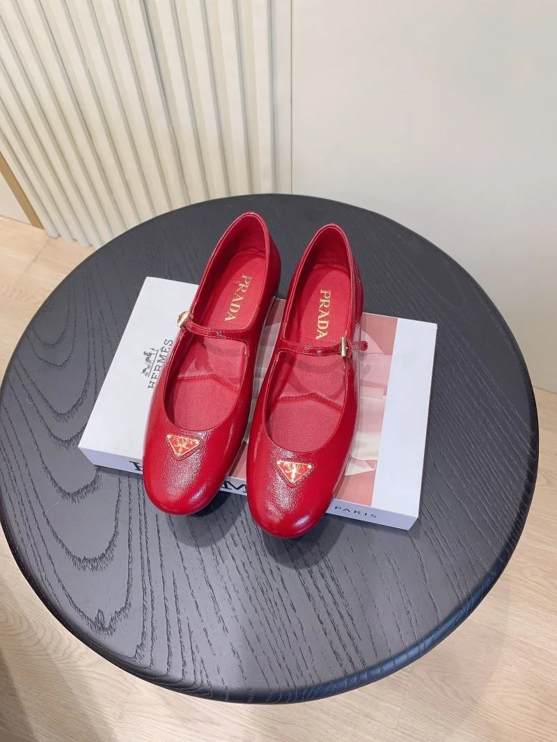 Efficient Prada Low Shoes 34120