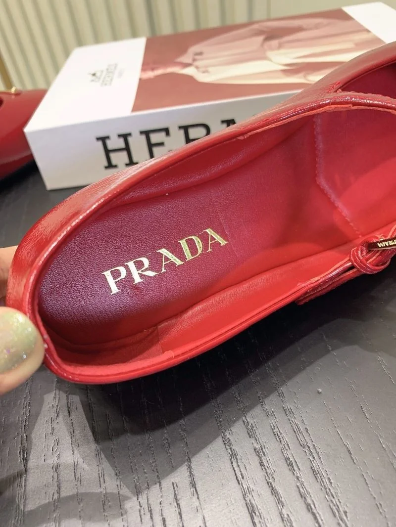 Efficient Prada Low Shoes 34120