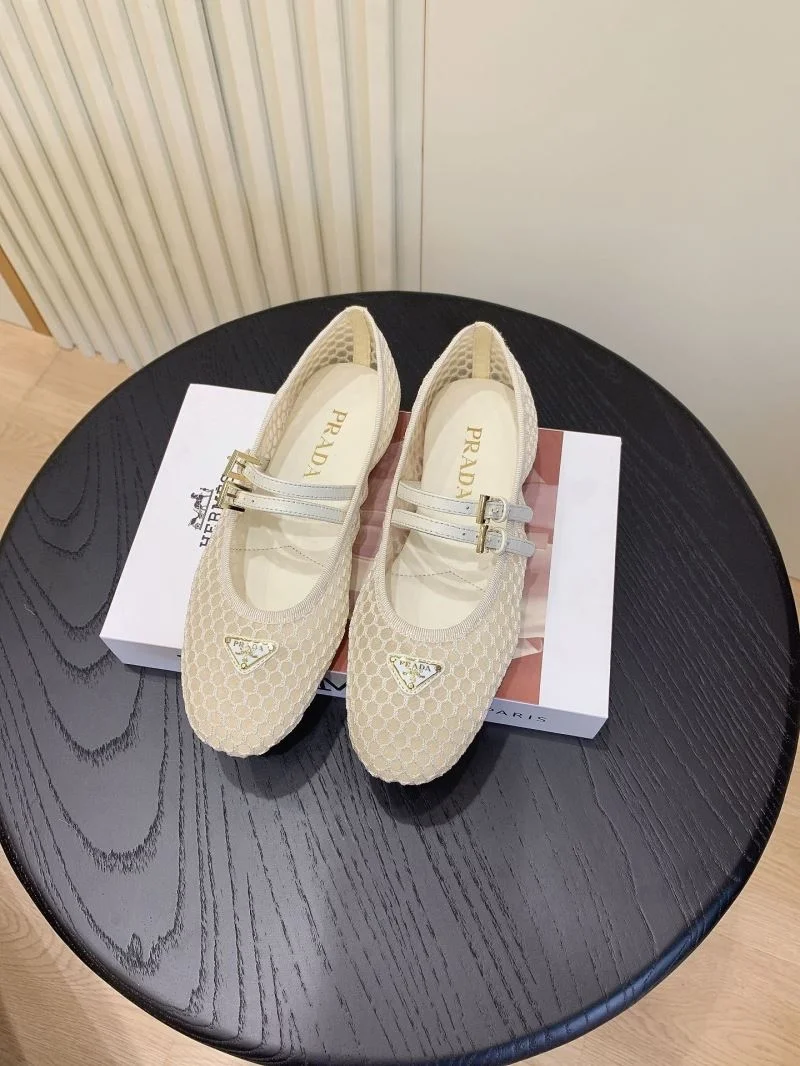Reliable Prada Low Shoes 34131