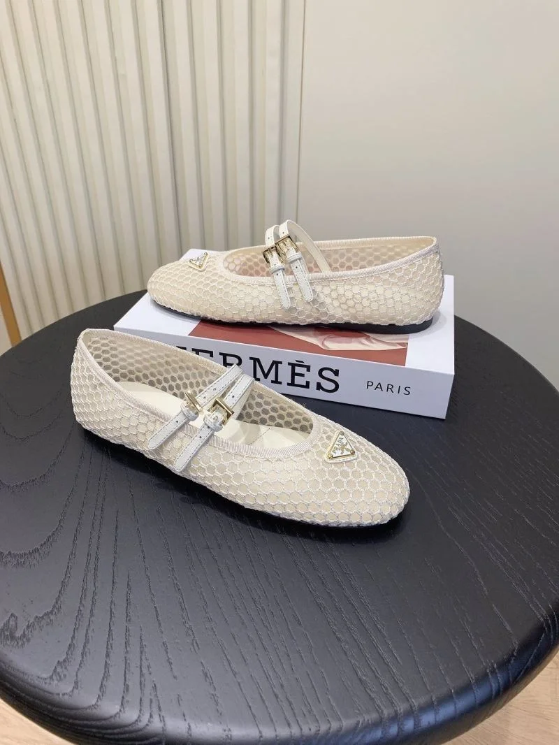 Reliable Prada Low Shoes 34131