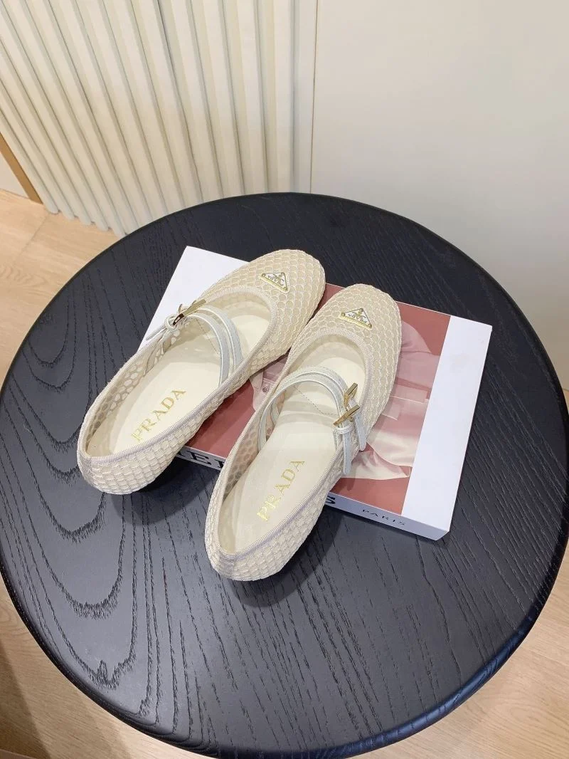 Reliable Prada Low Shoes 34131