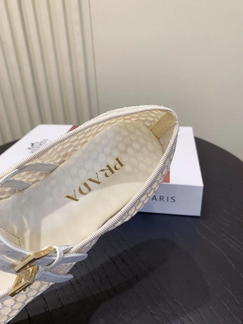 Reliable Prada Low Shoes 34131