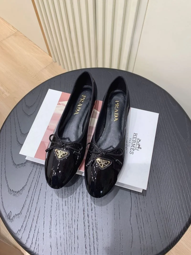 Prada Low Shoes Colorful 34117