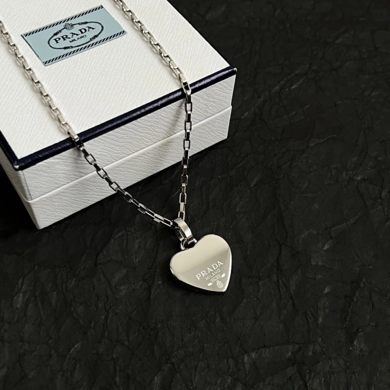 MoistureWicking Prada Necklaces 209666