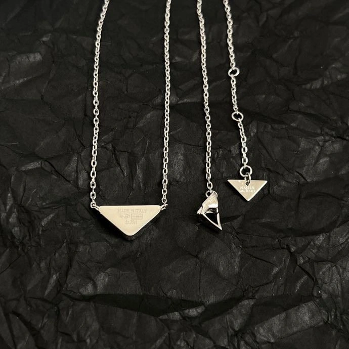 Prada Necklaces Breathable 209106