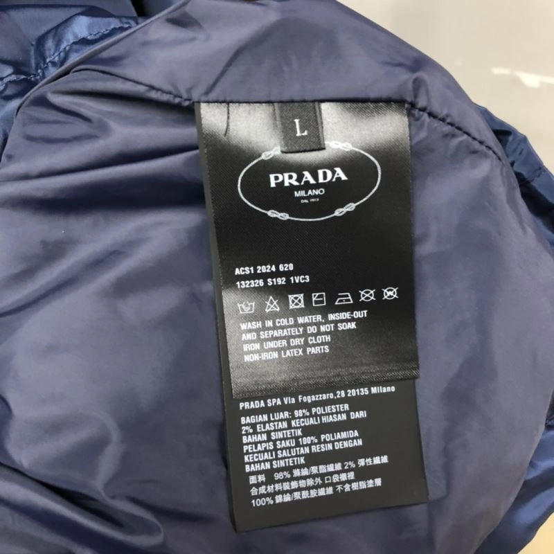 Youthful Prada Outwear 171704