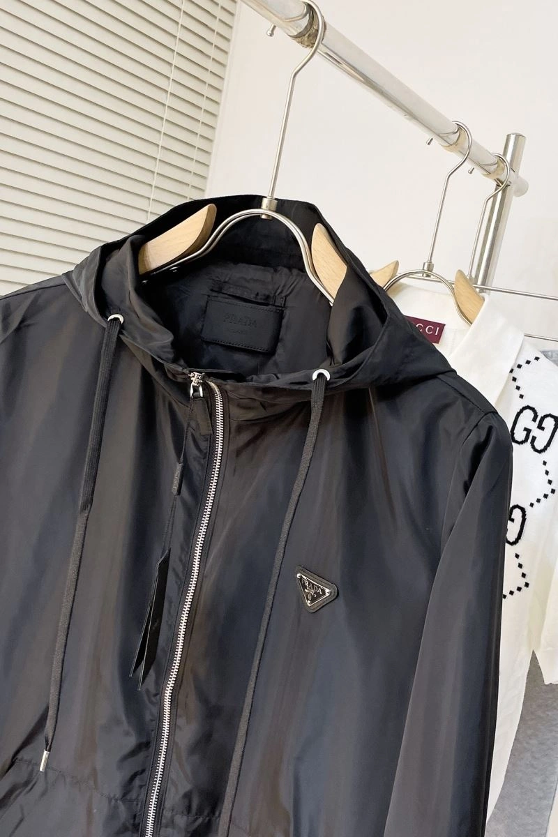 Breathable Prada Outwear 171701