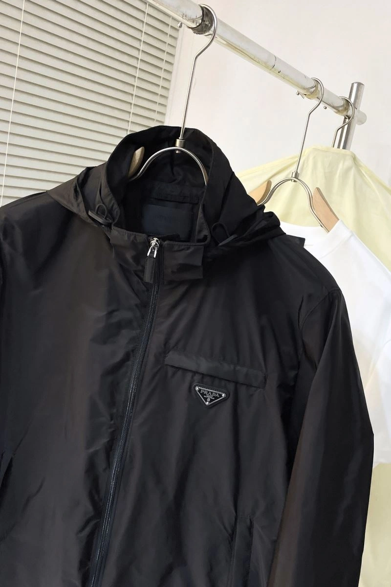 Fashionable Prada Outwear 171698