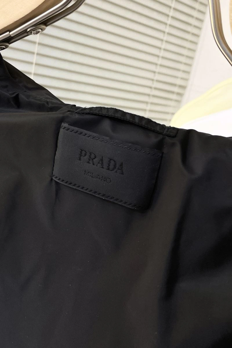 Fashionable Prada Outwear 171698