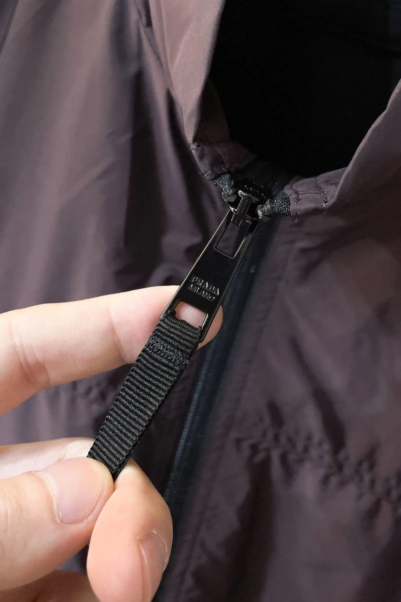 Comfortable Prada Outwear 171686