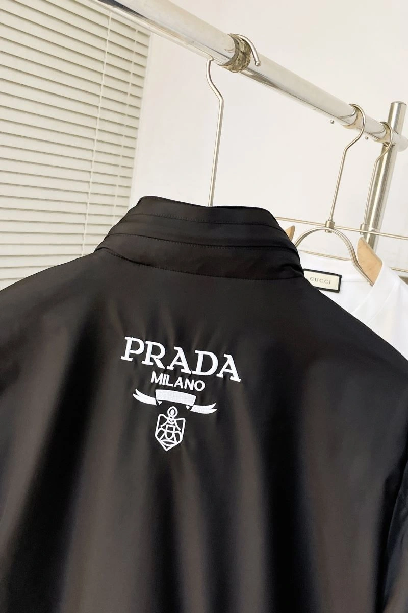 Casual Prada Outwear 171673