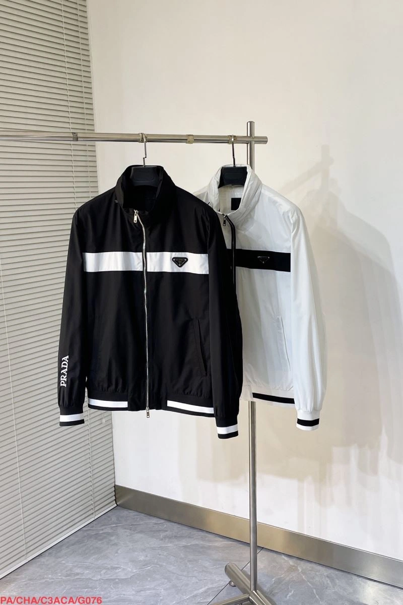 Casual Prada Outwear 171673
