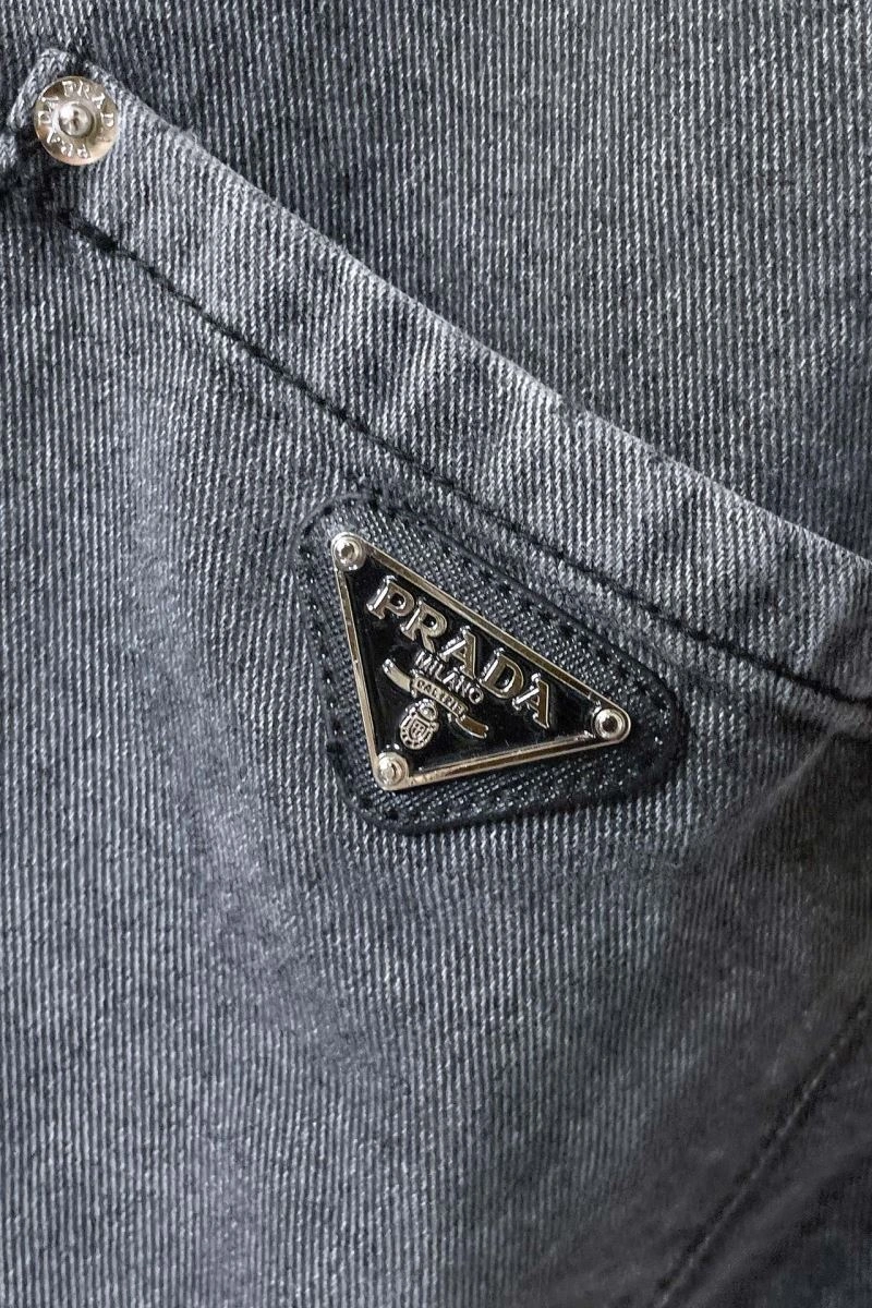 Sleek Prada Outwear 171670