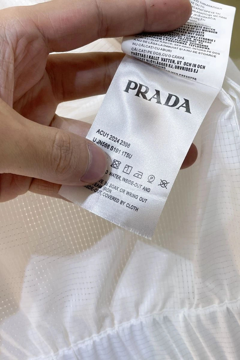 EyeCatching Prada Outwear 171669