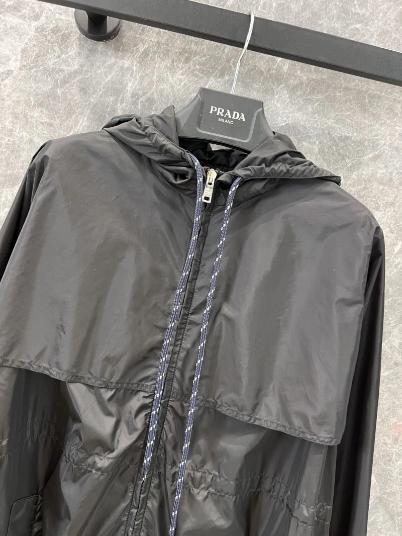 WrinkleFree Prada Outwear 171661