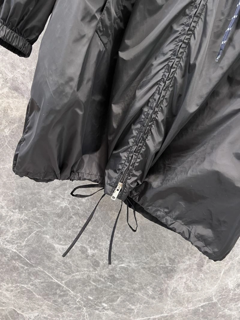 WrinkleFree Prada Outwear 171661
