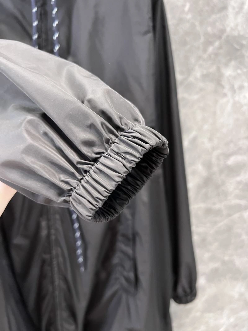 WrinkleFree Prada Outwear 171661