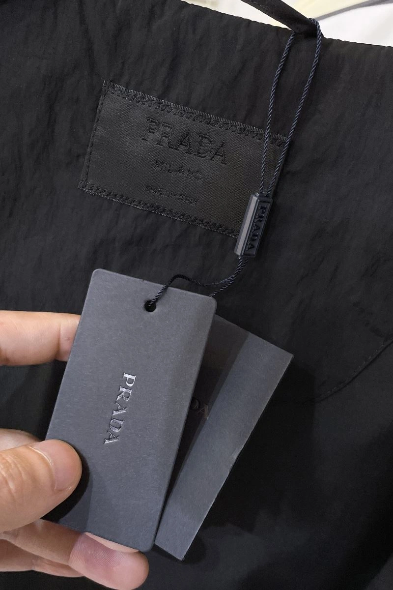 Prada Outwear Unisex 171689
