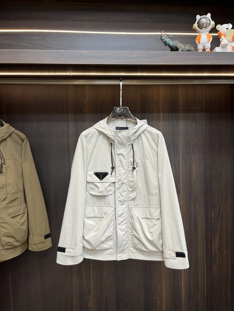 Comfortable Prada Outwear 171683