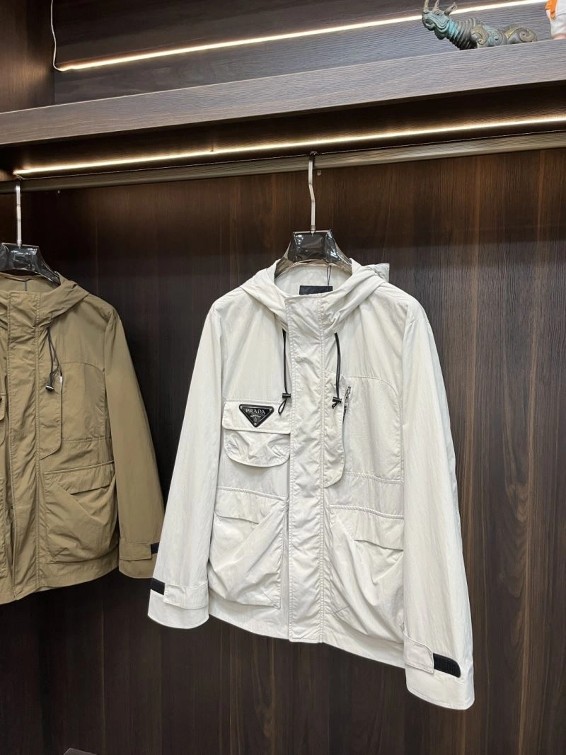 Comfortable Prada Outwear 171683
