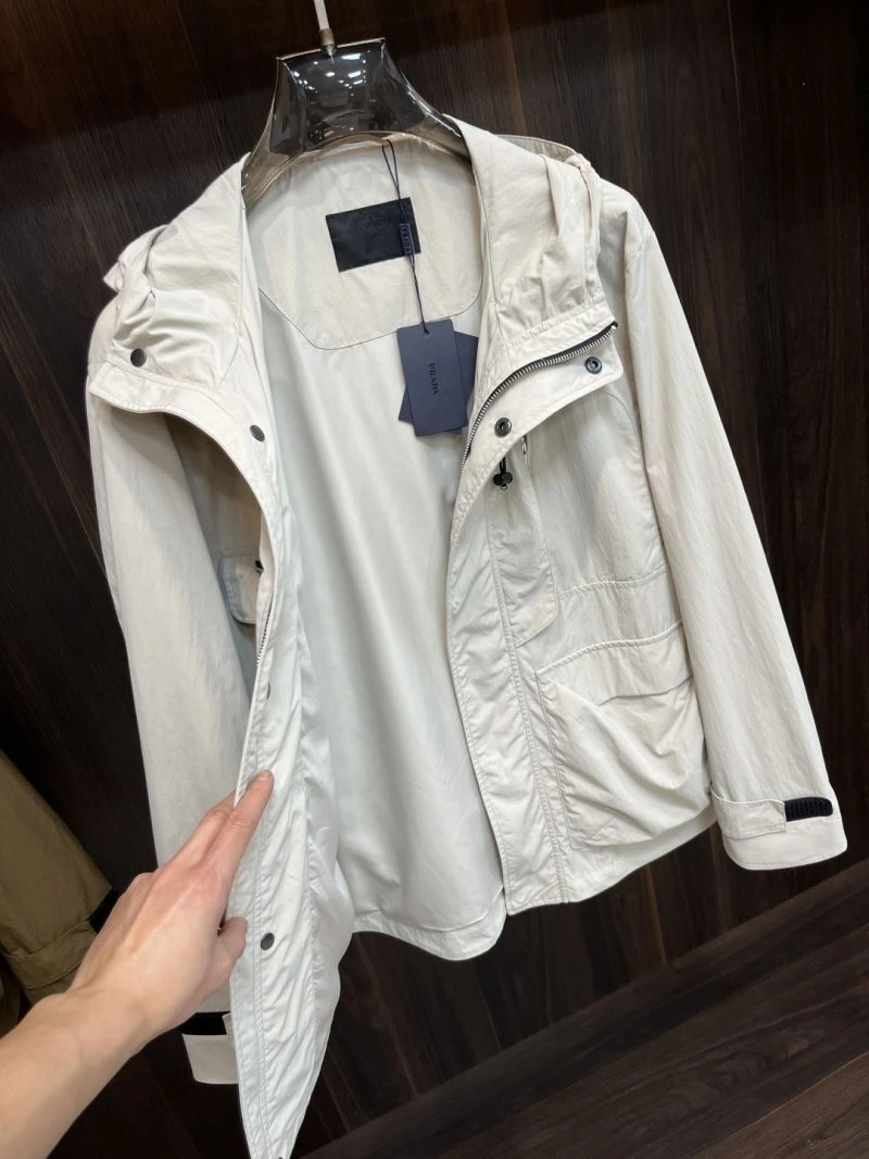 Comfortable Prada Outwear 171683