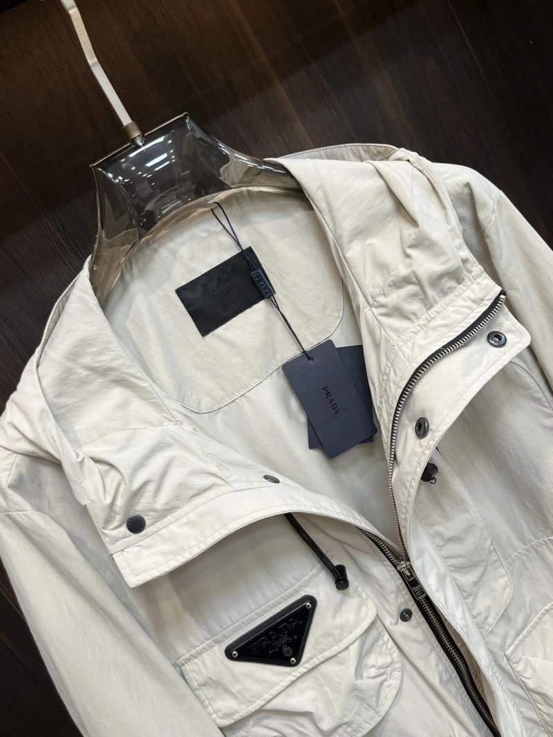 Comfortable Prada Outwear 171683
