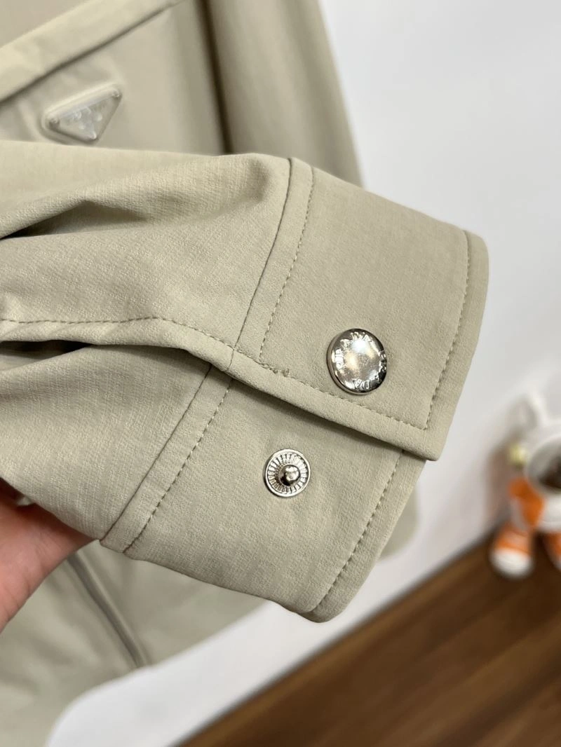 WeatherProof Prada Outwear 171640