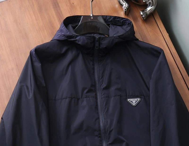 Fashionable Prada Outwear 171632