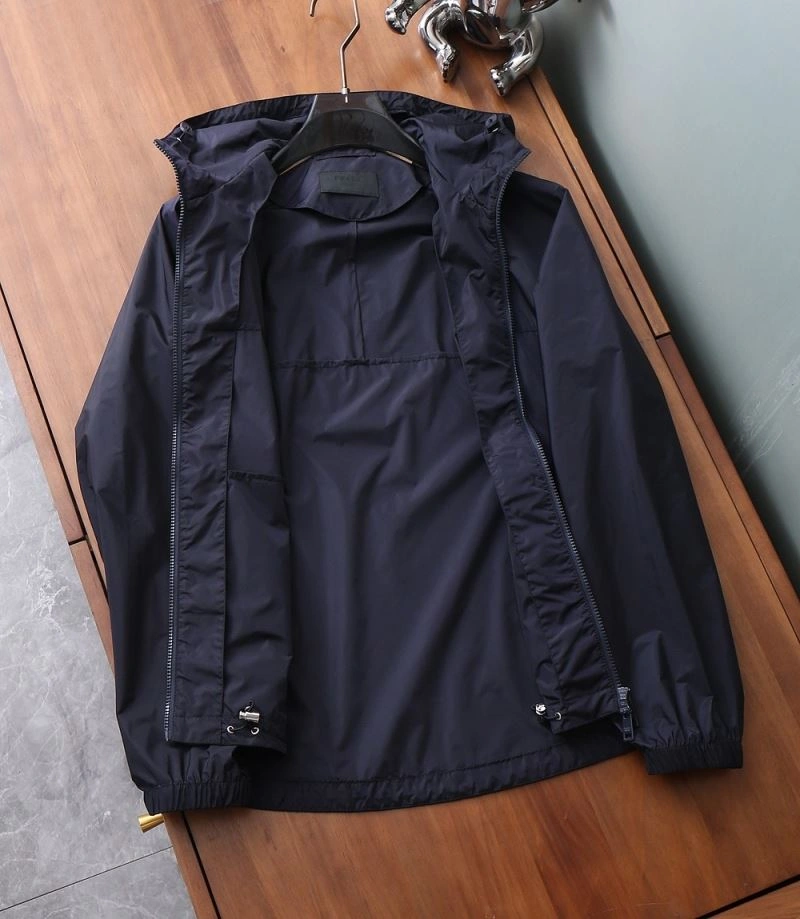 Fashionable Prada Outwear 171632