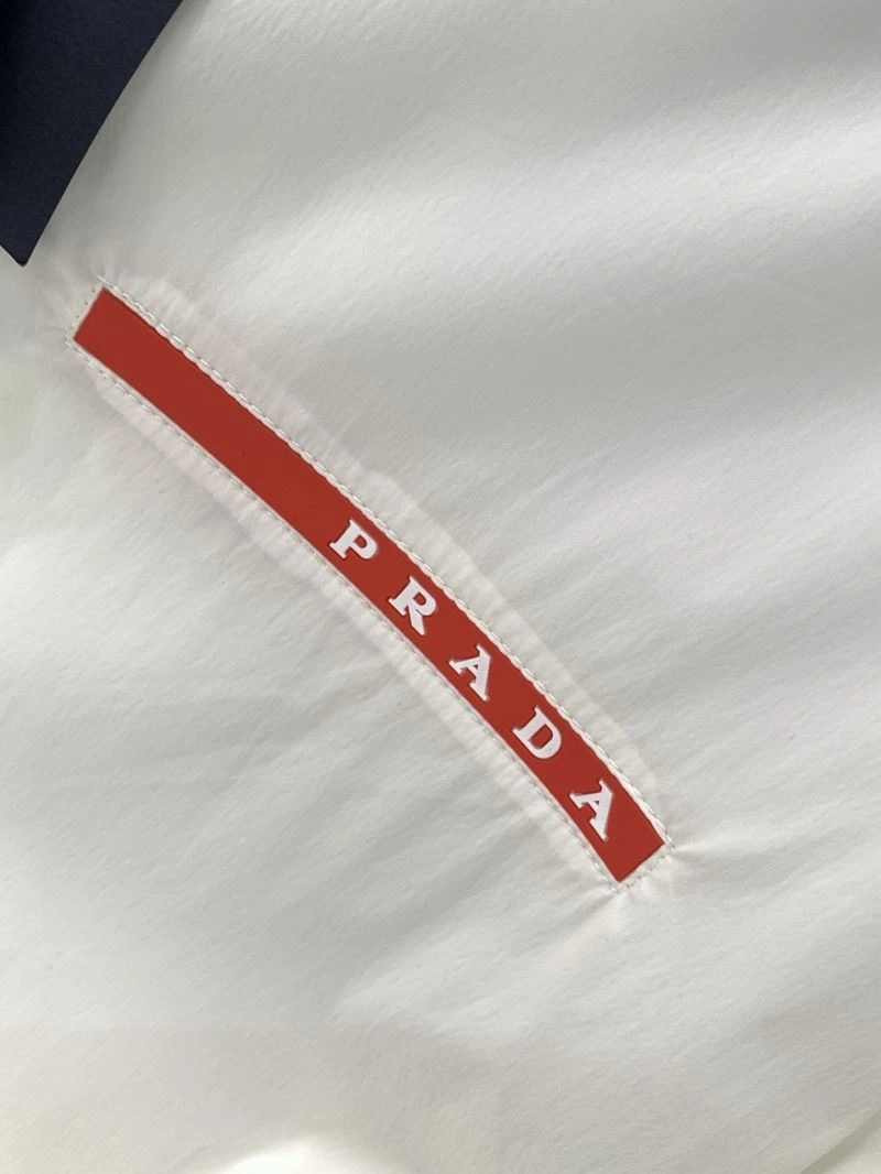 Prada Outwear Sophisticated 171619